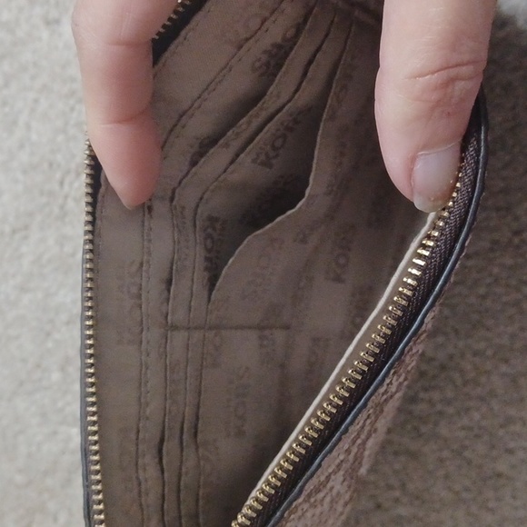 MK snakeskin clutch - Picture 5 of 7